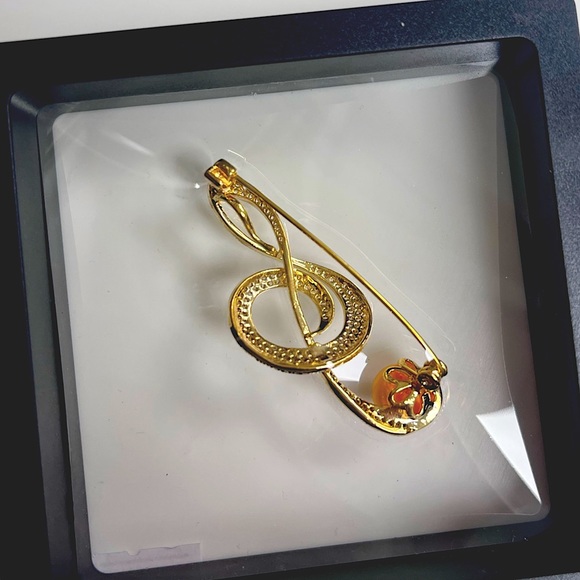 Gold diamonds music note brooch with yellow pearl - Picture 2 of 2